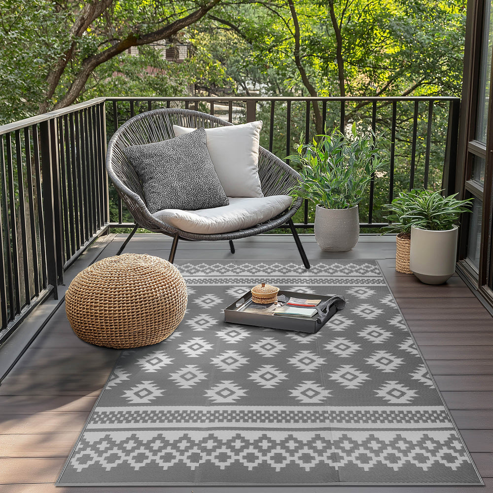 Styling Small Balconies with Outdoor Rugs