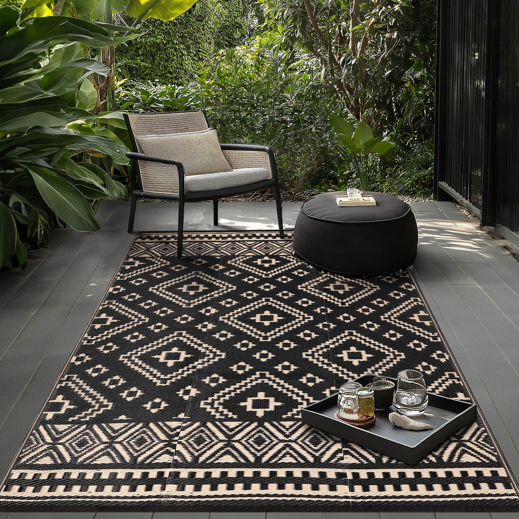 How Outdoor Rugs Elevate Small Garden Spaces?