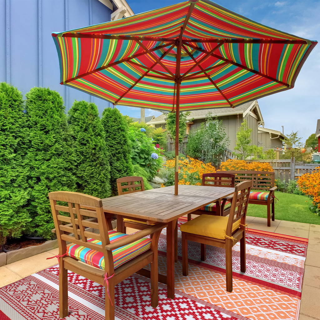 Red Outdoor Rugs - A Perfect Fit For Cozy Lounge Spaces