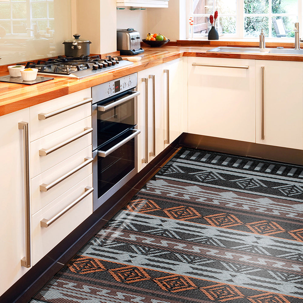 Glam Up Your Kitchen with Indoor Outdoor Rugs!