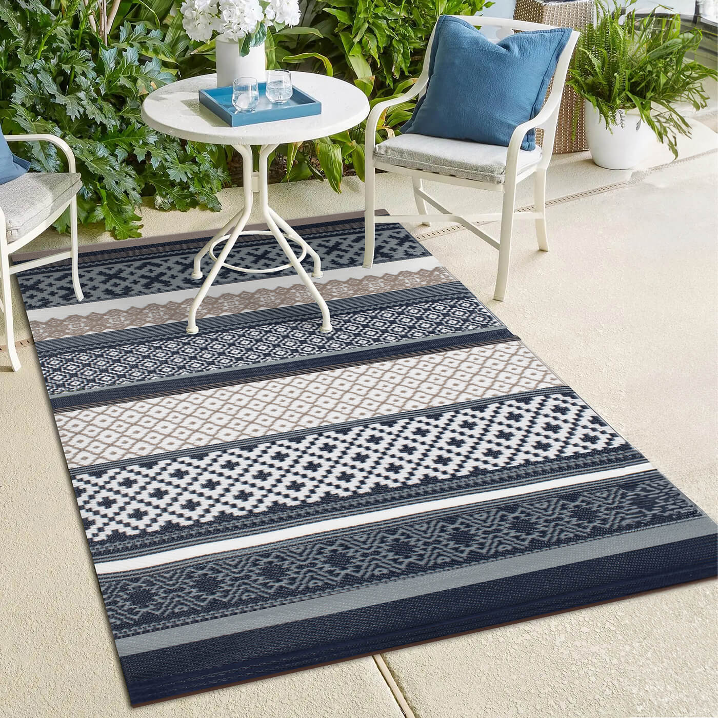 Prime Outdoor Recycled Plastic Rug (Dark Blue/Taupe)