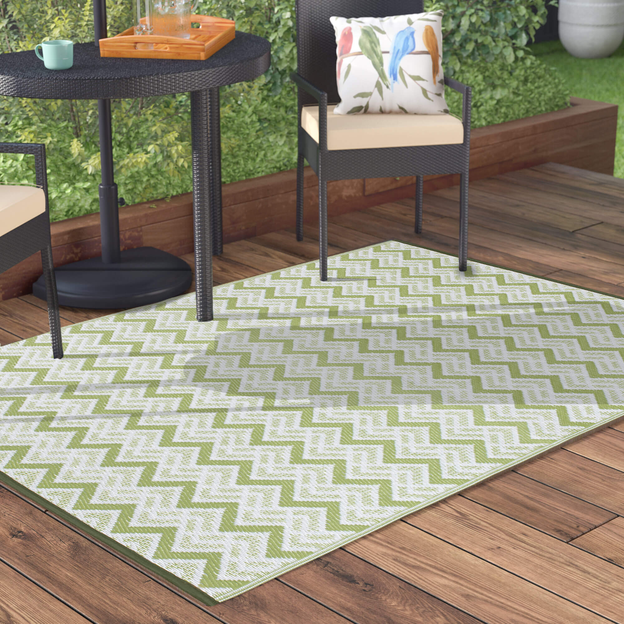 Herbam Outdoor Recycled Plastic Rug (Light green/Grey)